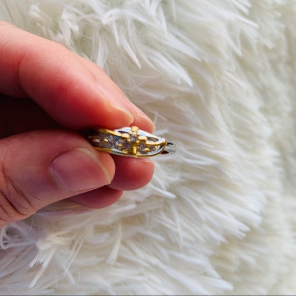 👣🆕 Foot prints & Cross Silver & Gold Plated Ring - Picture 2 of 6